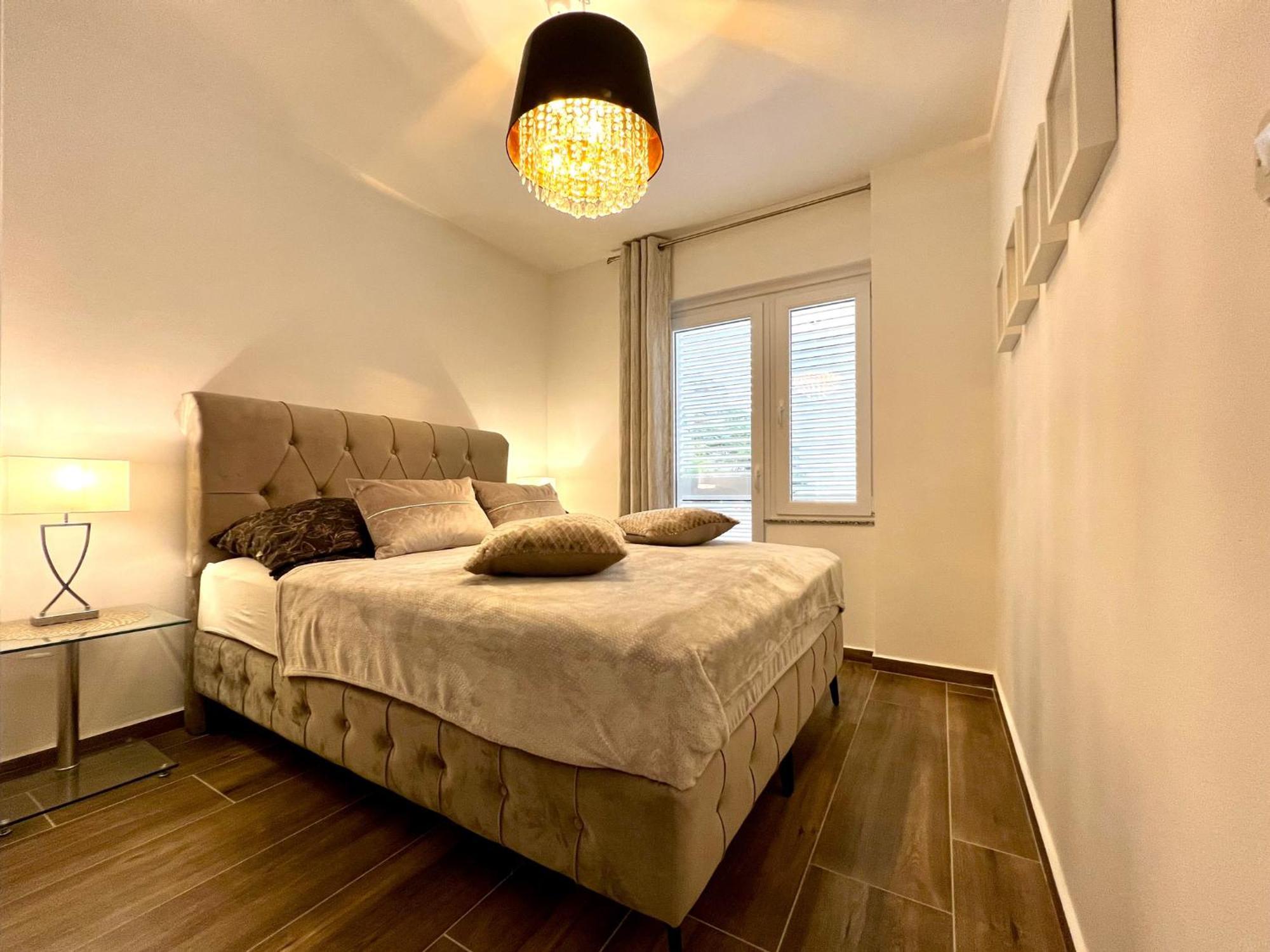 Villa Olivija-Direkt Am Strand! Стара-Новаля Экстерьер фото
